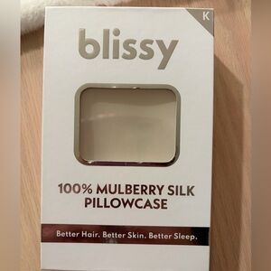 NWT Blissy Ivory White Silk Pillowcase King size!
